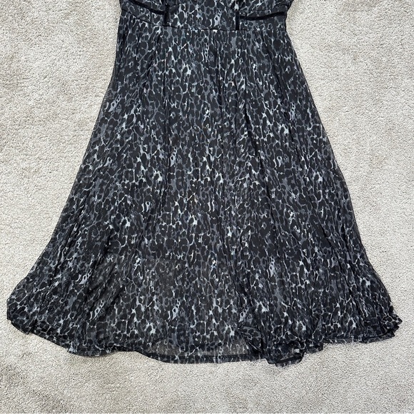 Torrid Dark Grey Leopard Mesh Midi Dress Sleeveless V-Neck Fairygoth Size 1X - Picture 5 of 12